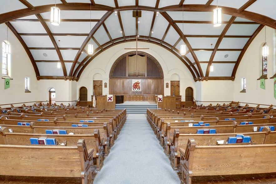 More Photos Of 217 Mackubin St, Saint Paul Religious Facility For Sale