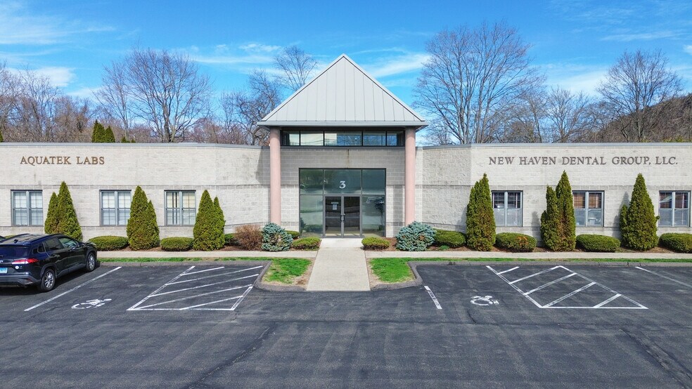 More Photos Of 3 Research Dr, Woodbridge Medical For Lease