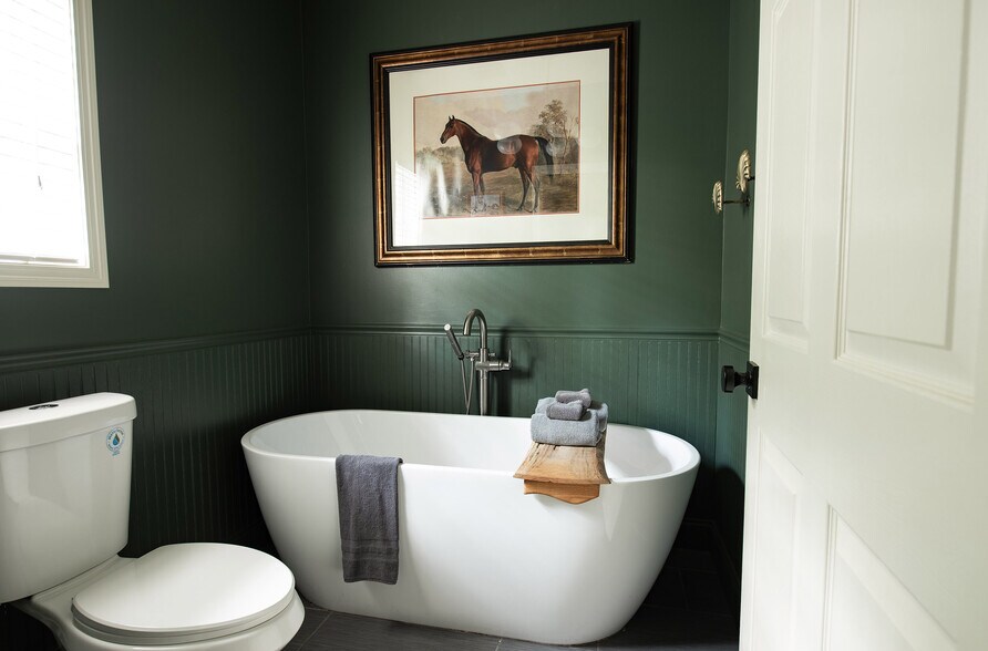 More Photos Of 477 W First St, Blue Ridge Hospitality For Sale