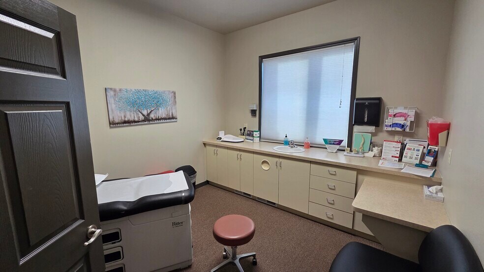 More Photos Of 3456 E 17th St, Ammon Medical For Lease