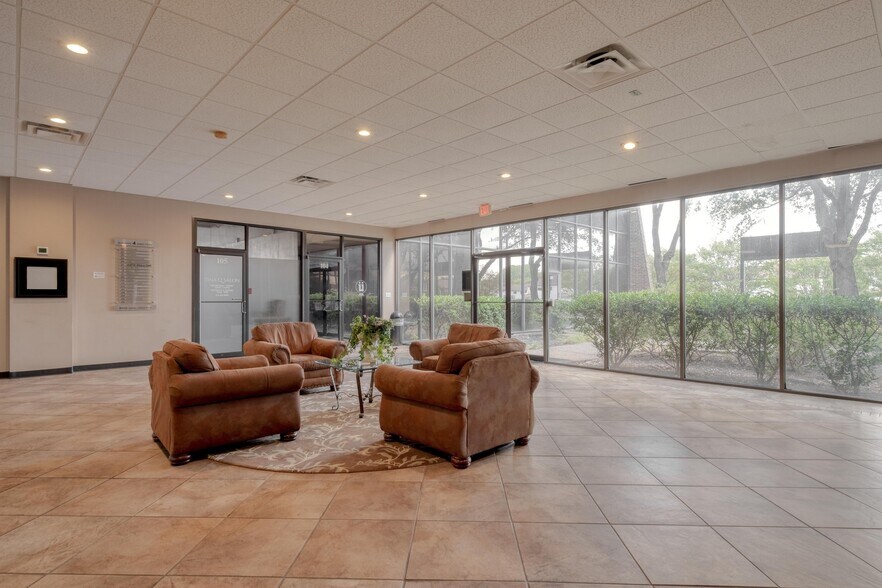 More Photos Of 8500 Shoal Creek Blvd, Austin Medical For Lease