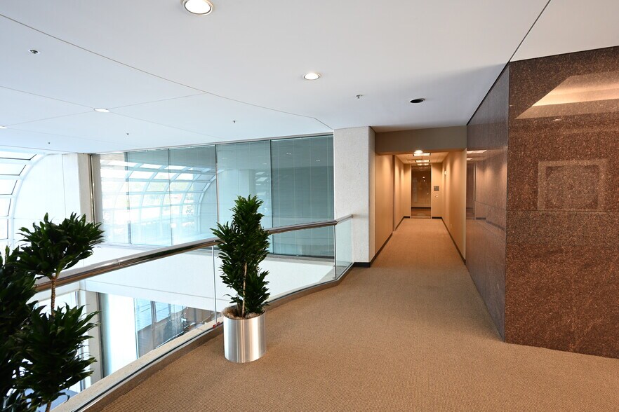 More Photos Of 16055 Space Center Blvd, Houston Office For Lease