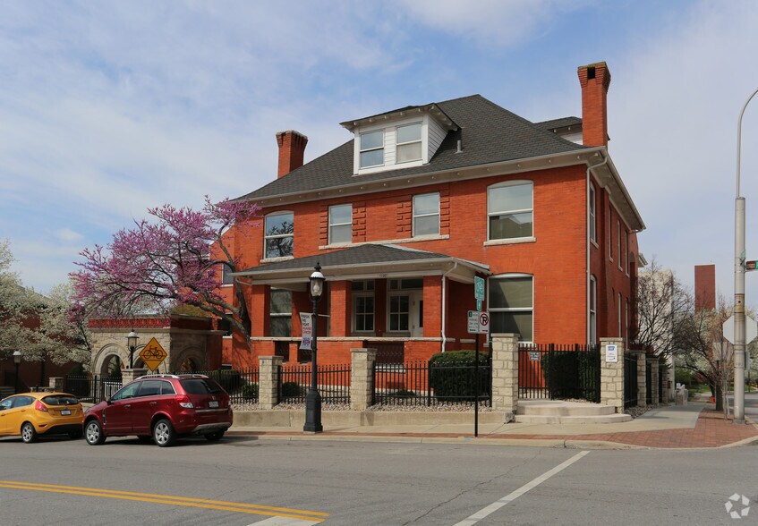 More Photos Of 1100 Pennsylvania Ave, Kansas City Office For Sale