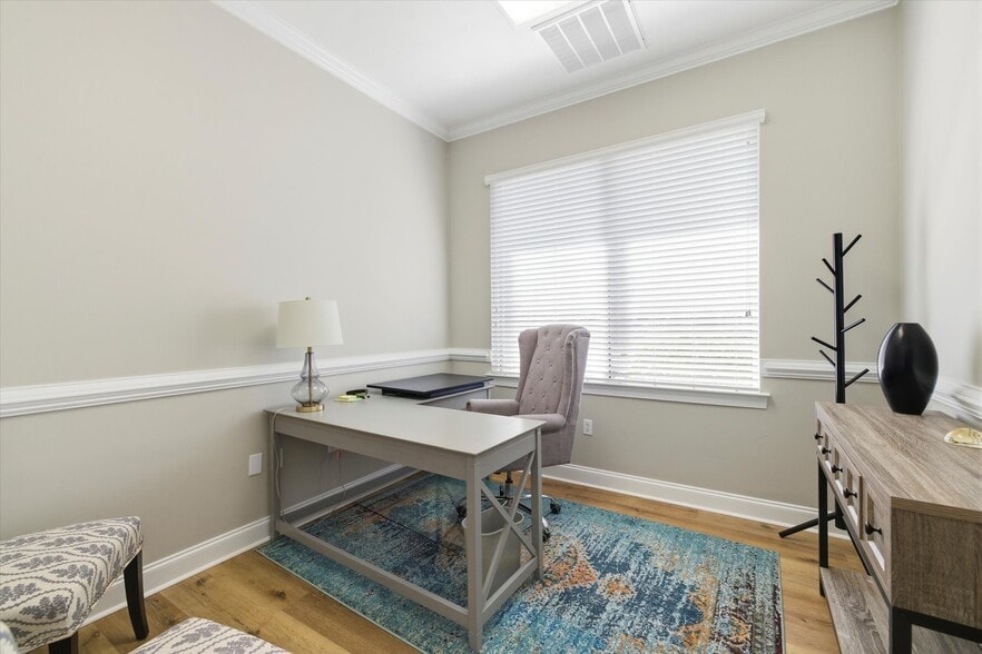More Photos Of 1574 Village Square Blvd, Tallahassee Office For Lease