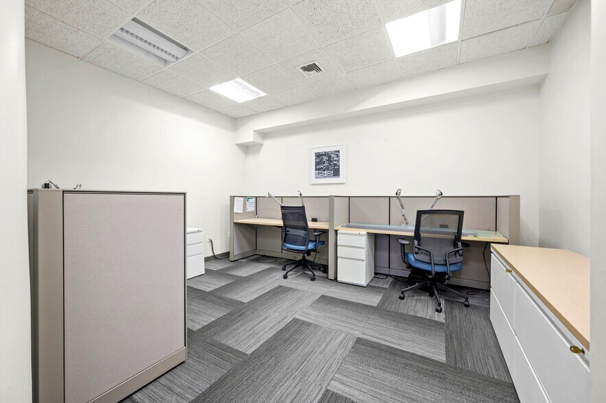 More Photos Of 5-14 51st Ave, Long Island City Storefront Retail Office For Lease