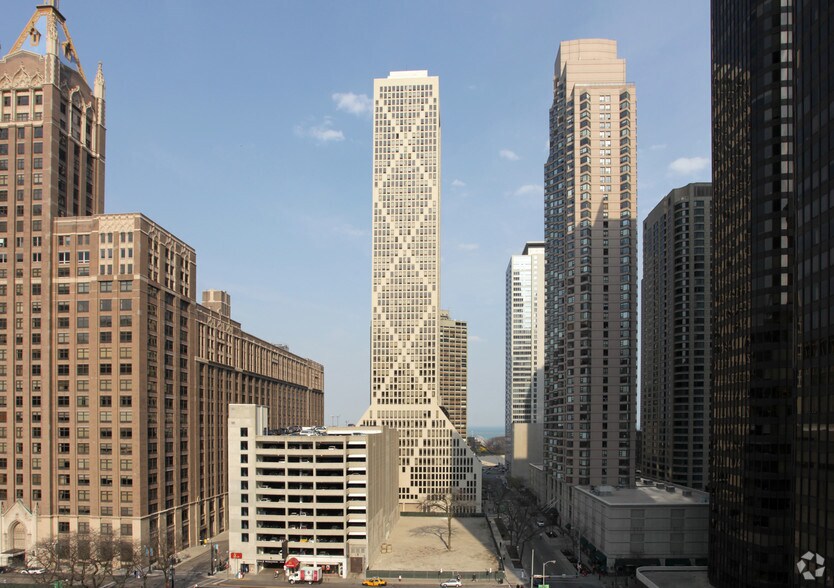 More Photos Of 446-448 E Ontario St, Chicago Office Residential For Lease