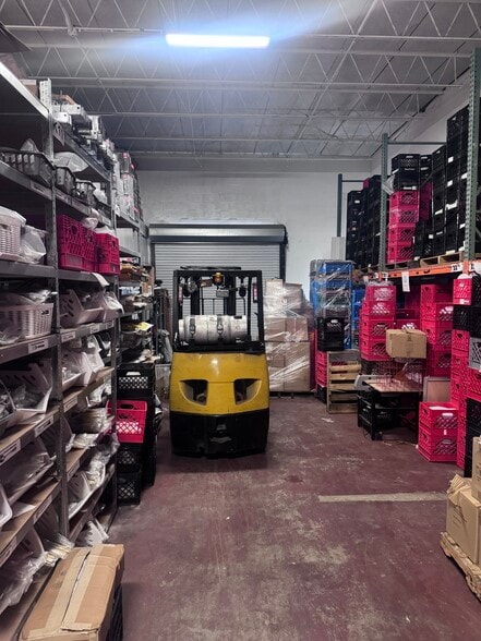 More Photos Of 4128 NW 10th Ave, Oakland Park Warehouse For Lease