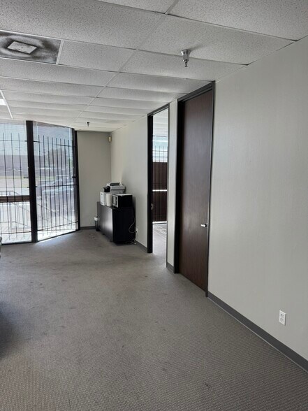 More Photos Of 1819 Turning Basin Dr, Houston Warehouse For Lease