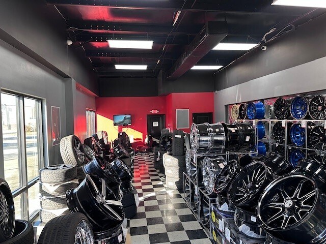 More Photos Of 1560 Fairfield Dr, Pensacola Auto Repair For Sale