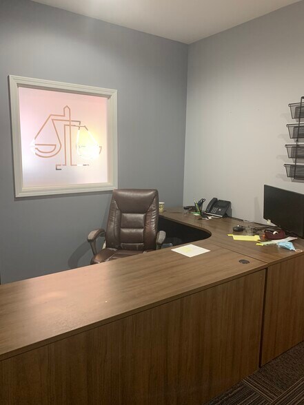 More Photos Of 10917 Black Dog Ln, Charlotte Office For Lease