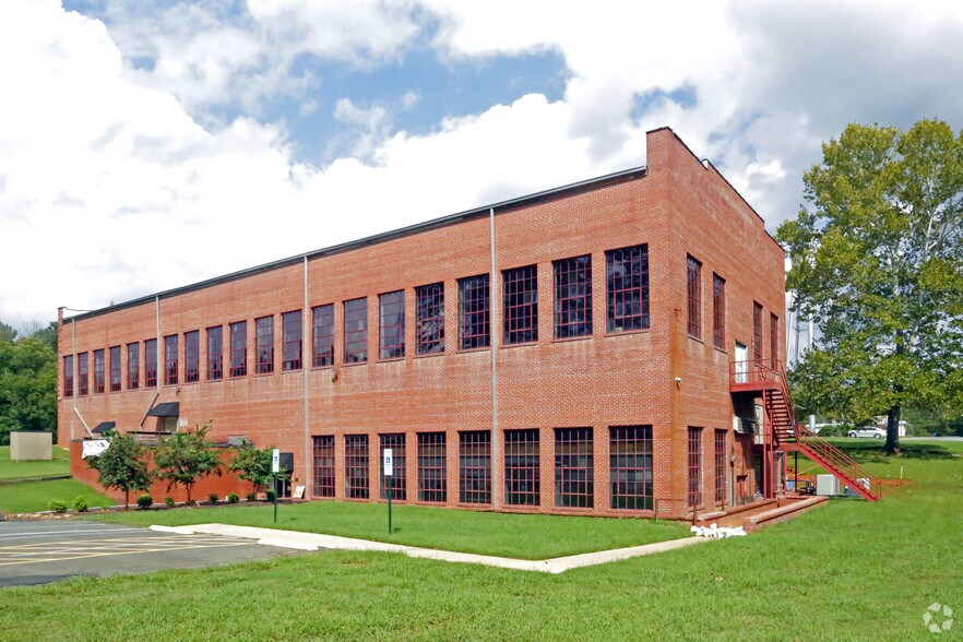 More Photos Of 480 Hillsboro St, Pittsboro Office For Lease