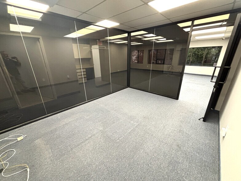 More Photos Of 72 Sharrott Ave, Staten Island Office For Lease