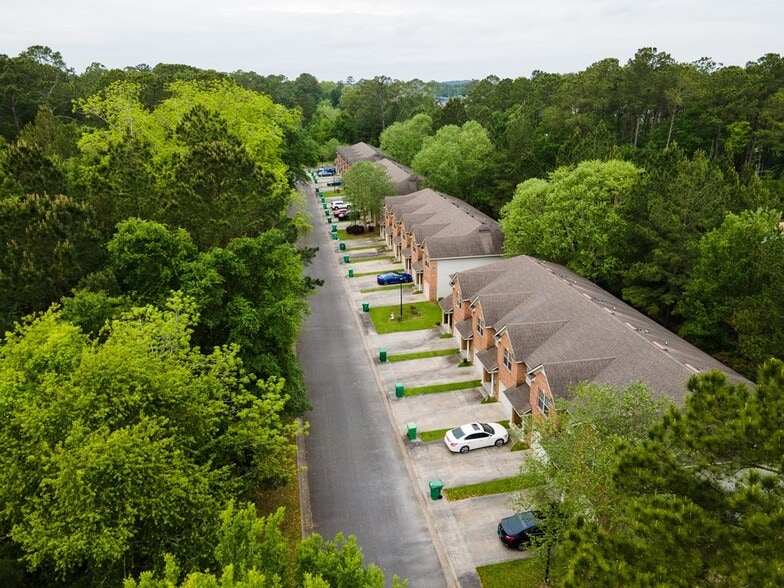 More Photos Of 3400 N Barack Obama Blvd, Valdosta Apartments For Sale