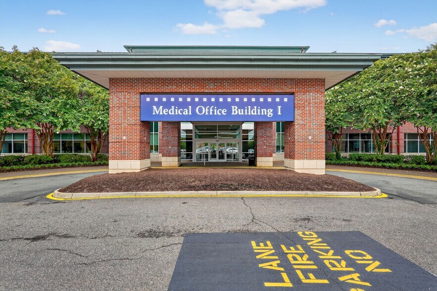 More Photos Of 8220 Meadowbridge Rd, Mechanicsville Medical For Lease