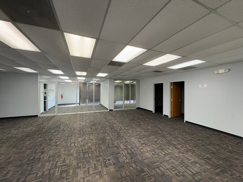 More Photos Of 3880 Holcomb Bridge Road, Norcross Office For Sale