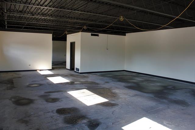 More Photos Of 2390 Lamar Ave, Memphis Office For Sale