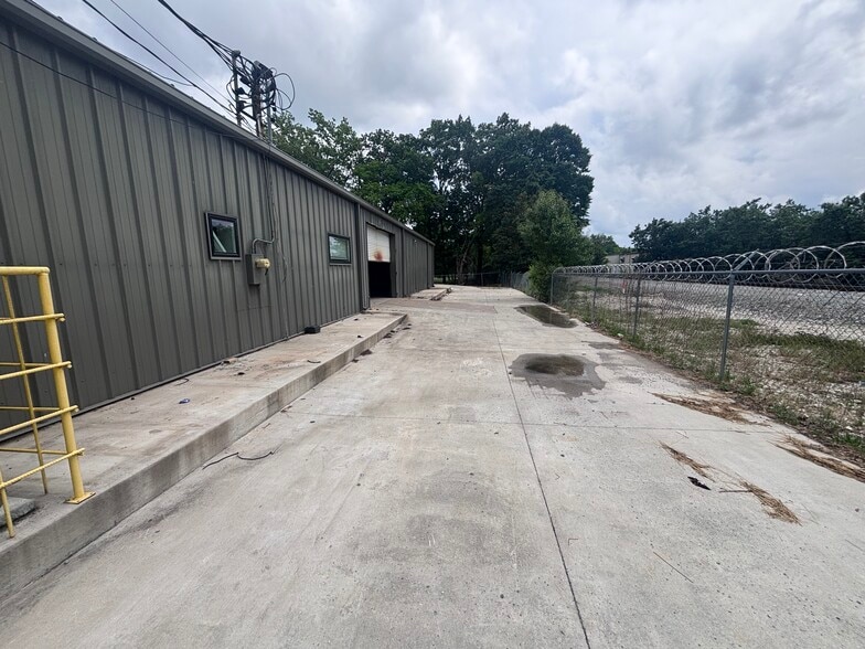 More Photos Of 1500 E 42nd St, Chattanooga Industrial For Lease
