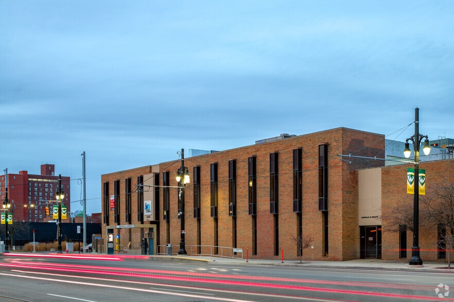 More Photos Of 50 E Canfield St, Detroit Medical For Lease