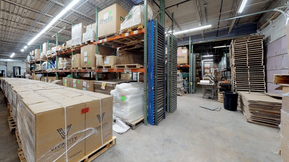 More Photos Of 869-885 Pierce Butler Rt, Saint Paul Light Manufacturing For Lease
