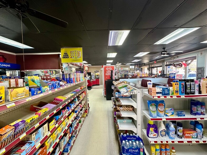 More Photos Of 450 E King St, Boone Service Station For Sale