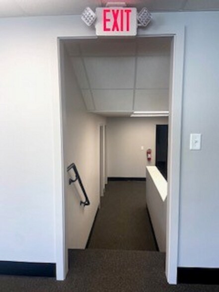 More Photos Of 1620 Centerville Tpke, Virginia Beach Light Manufacturing For Lease