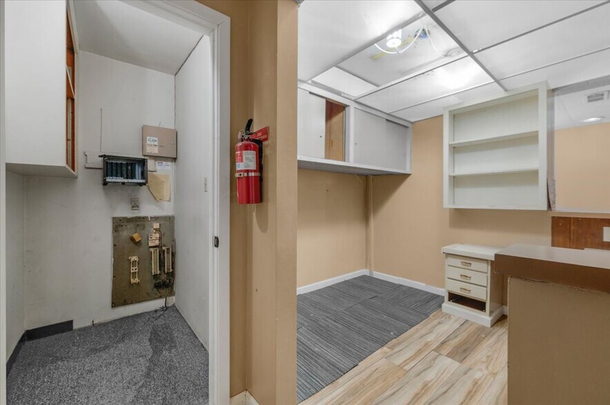 More Photos Of 2611 N Fresno St, Fresno Medical For Sale