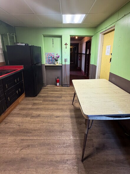 More Photos Of 3935 S Kedzie Ave, Chicago Storefront Retail Residential For Sale