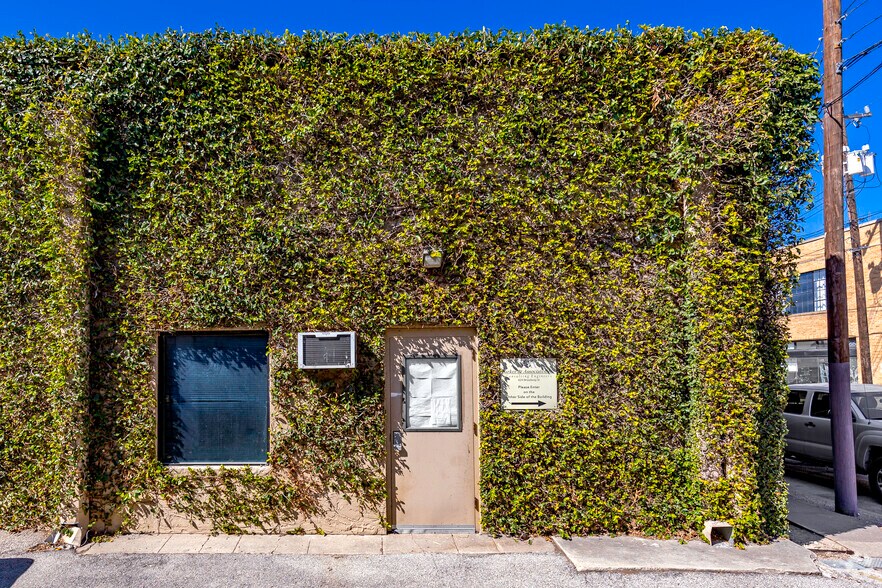 More Photos Of 824 Broadway St, San Antonio Loft Creative Space For Lease