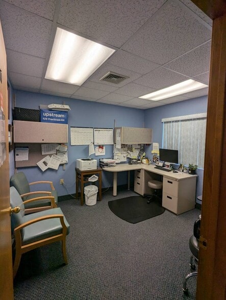 More Photos Of 1445 Wampanoag Trl, Riverside Office For Sale