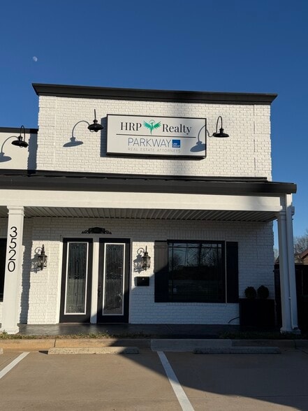 More Photos Of 3520 US Highway 41 N, Byron General Retail For Lease