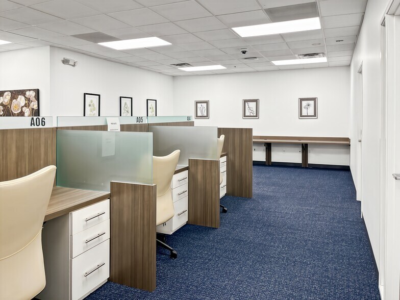 Primary Photo Of 41430 Grand River Ave, Novi Coworking Space