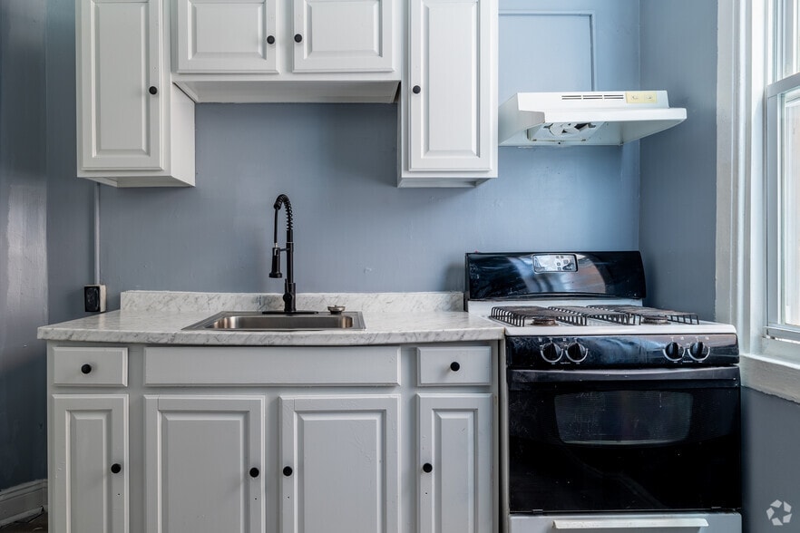 More Photos Of 1015 Cathedral St, Baltimore Apartments For Lease