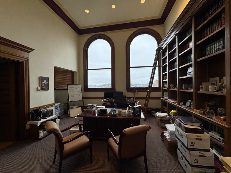 More Photos Of 132 S Main St, Greensburg Office For Sale