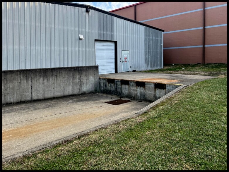 More Photos Of 505 W 9th St, Newport Manufacturing For Lease