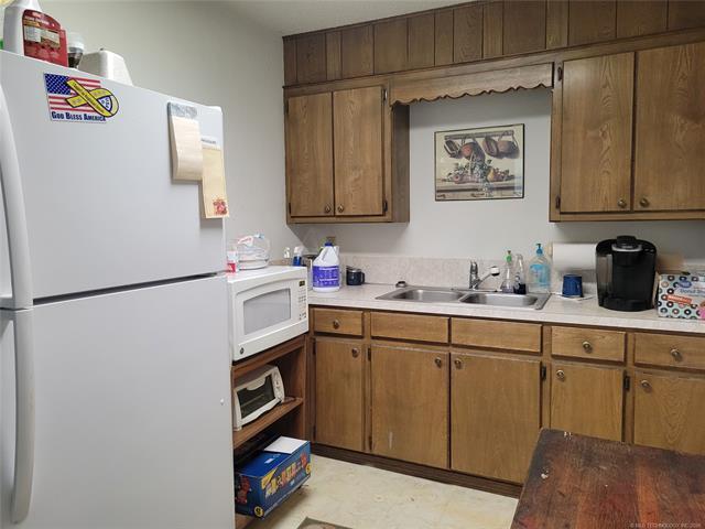 More Photos Of 300 S Main St, Eufaula Office For Sale