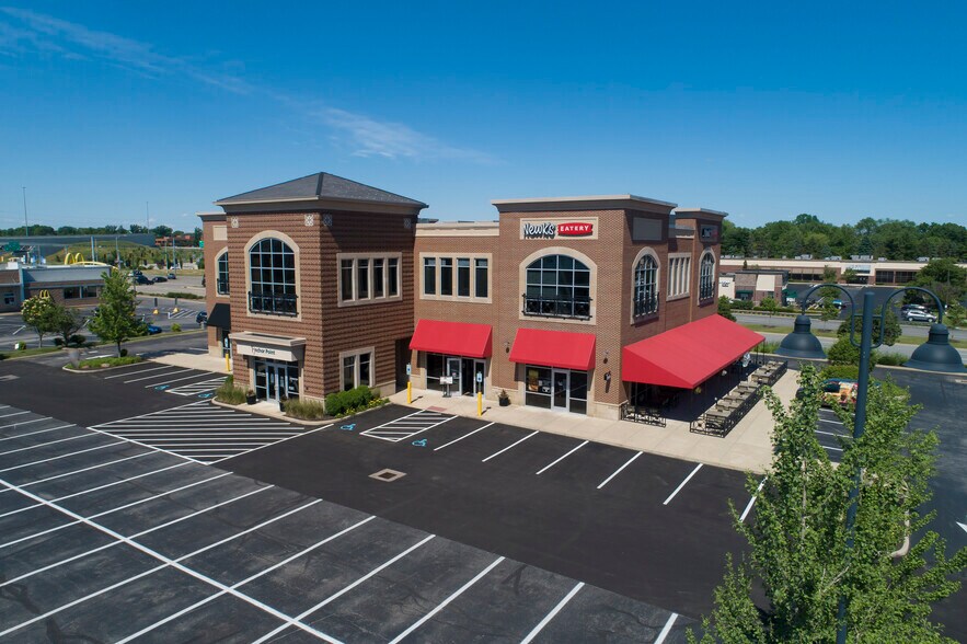 More Photos Of 9510 N Meridian St, Indianapolis Storefront Retail Office For Lease