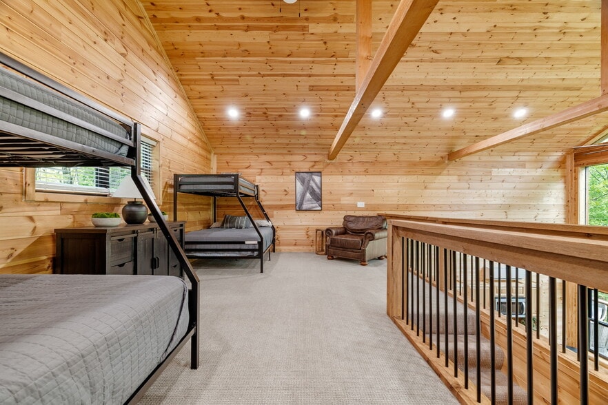 More Photos Of 22468 State Highway 112, Cassville Specialty For Sale