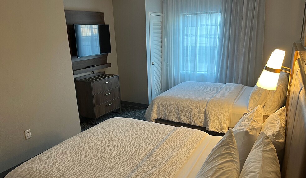 More Photos Of 7418 Washington Ave, Mount Pleasant Hotel For Sale