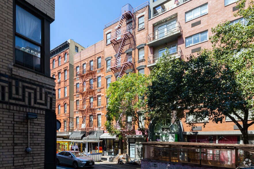 More Photos Of 23 Clinton St, New York Apartments For Lease