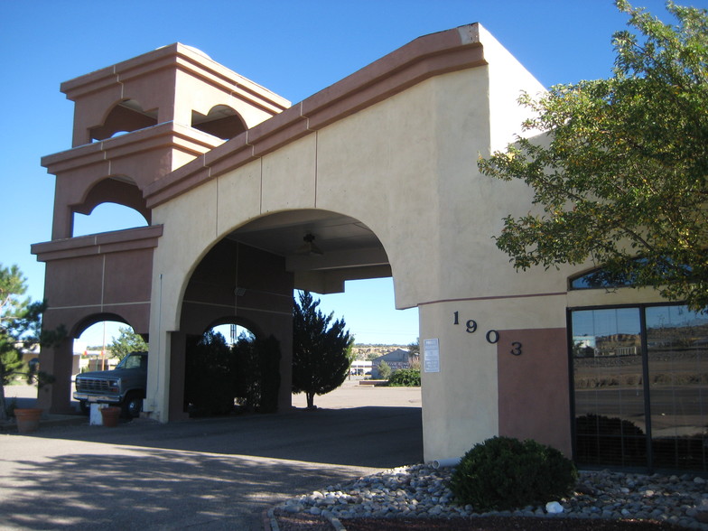 Primary Photo Of 1903 W US Highway 66, Gallup Hotel For Sale