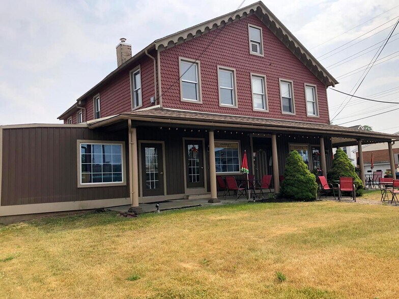 More Photos Of 452 E Cumberland St, Lebanon Freestanding For Lease