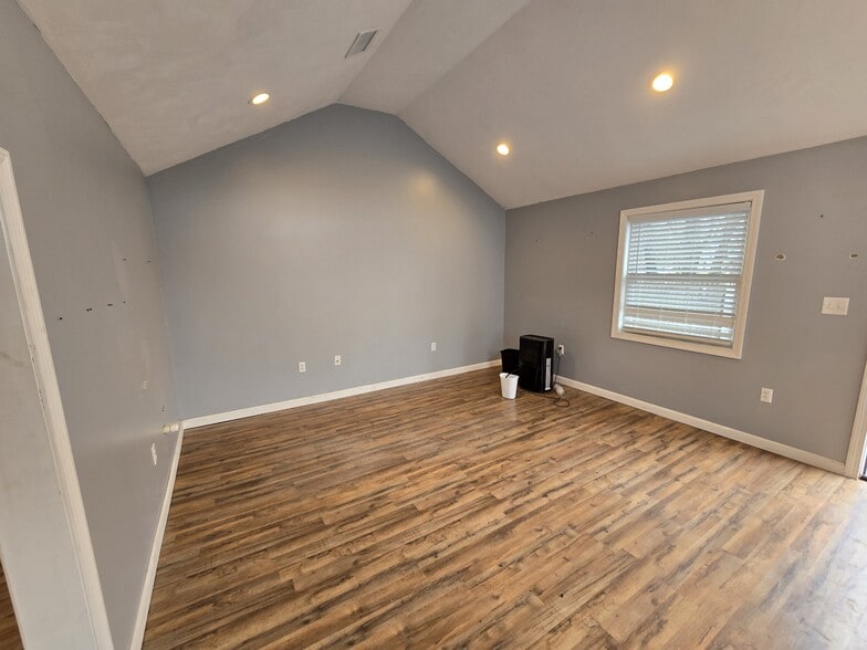 More Photos Of 396 Winthrop St, Taunton Loft Creative Space For Sale