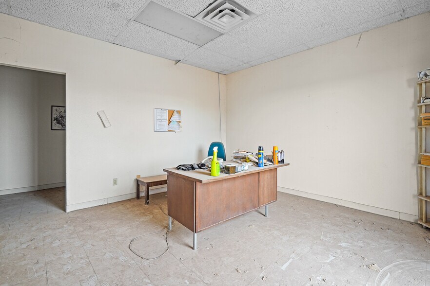 More Photos Of 1100 S Vinton Rd, Anthony Land For Sale