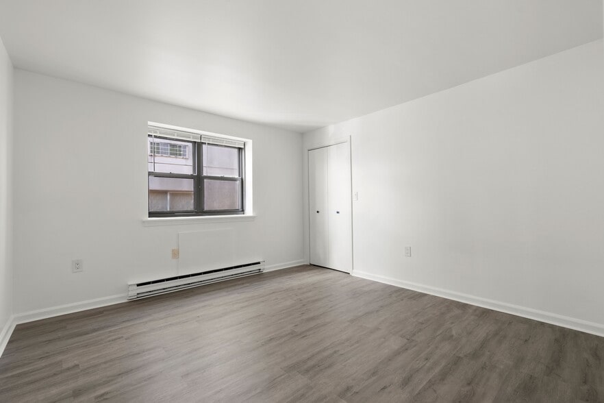 More Photos Of 832 Atlantic St, Bridgeport Apartments For Sale