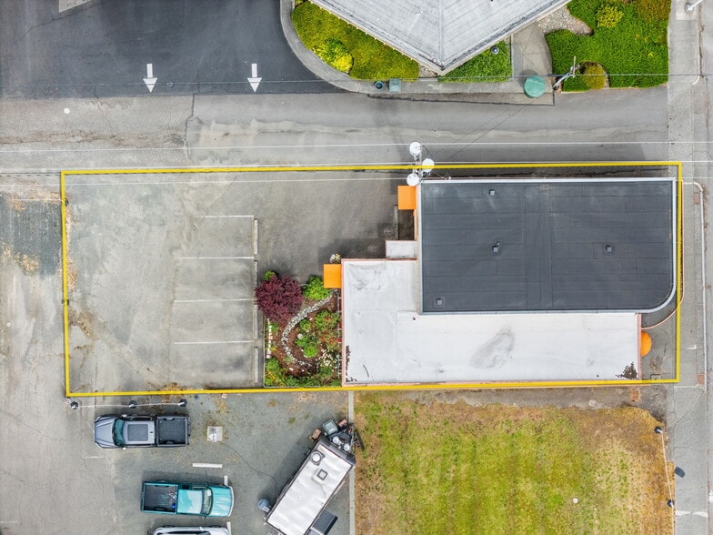 More Photos Of 710 S Lincoln St, Port Angeles General Retail For Sale