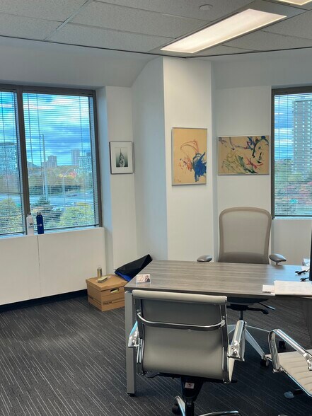More Photos Of 2001 Sheppard Ave E, Toronto Office For Lease