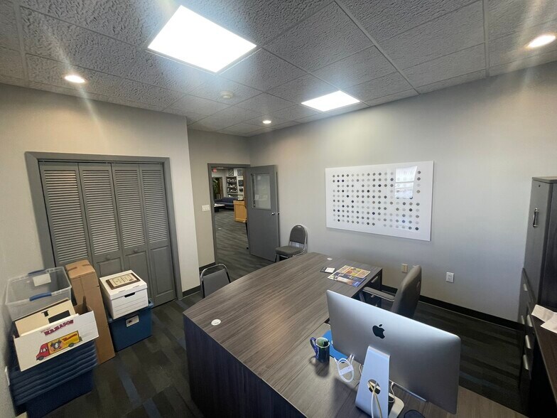 More Photos Of 3107 Beale Ave, Altoona Office For Sale