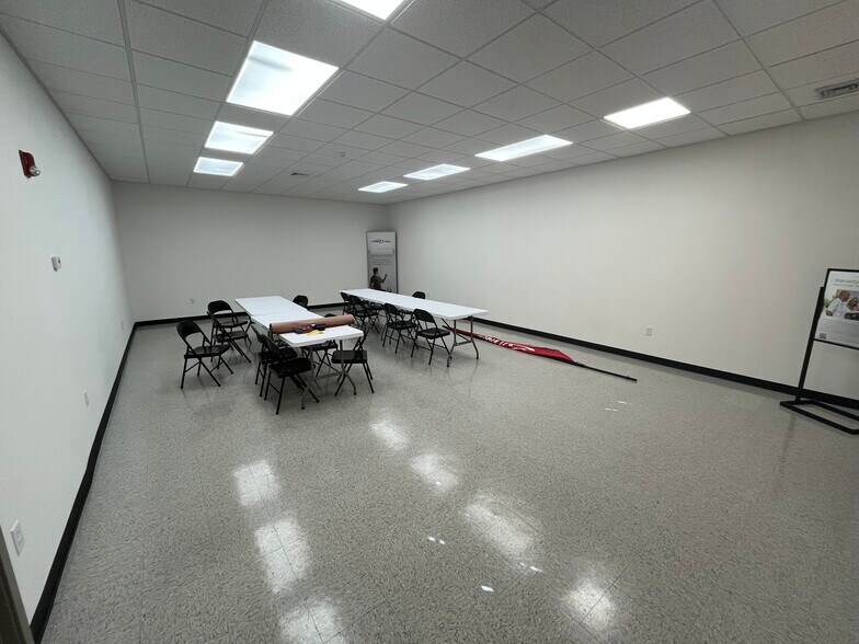 More Photos Of 222 Metro Center Blvd, Warwick Light Manufacturing For Lease