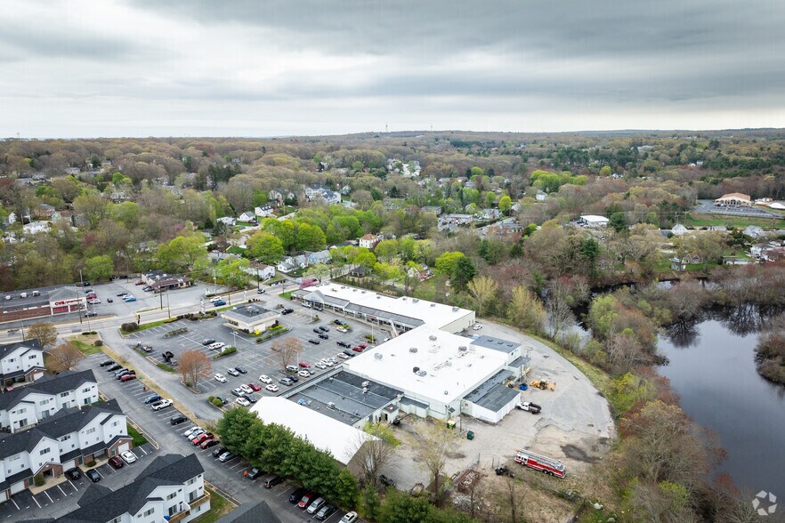 More Photos Of 1745 Main St, West Warwick General Retail For Lease
