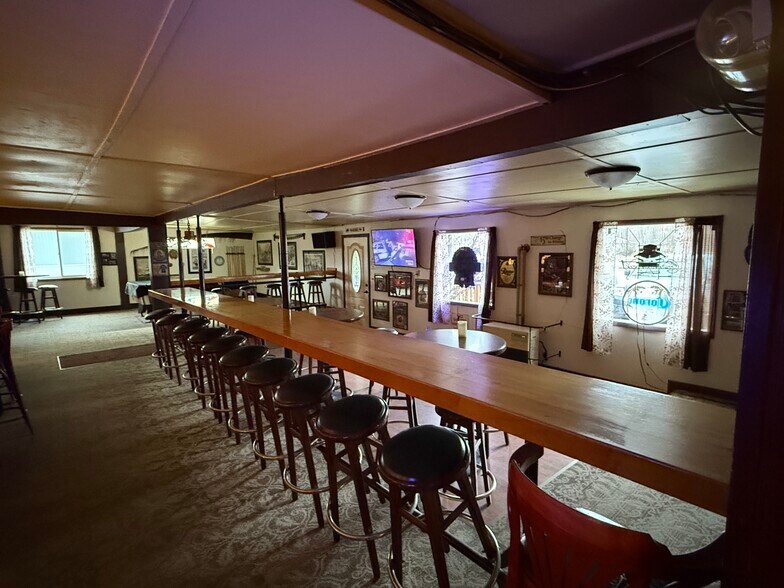 More Photos Of 51815 Kenai Spur Hwy, Kenai General Retail For Sale